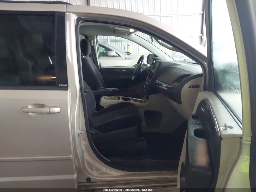 2013 Dodge Grand Caravan SXT photo 5