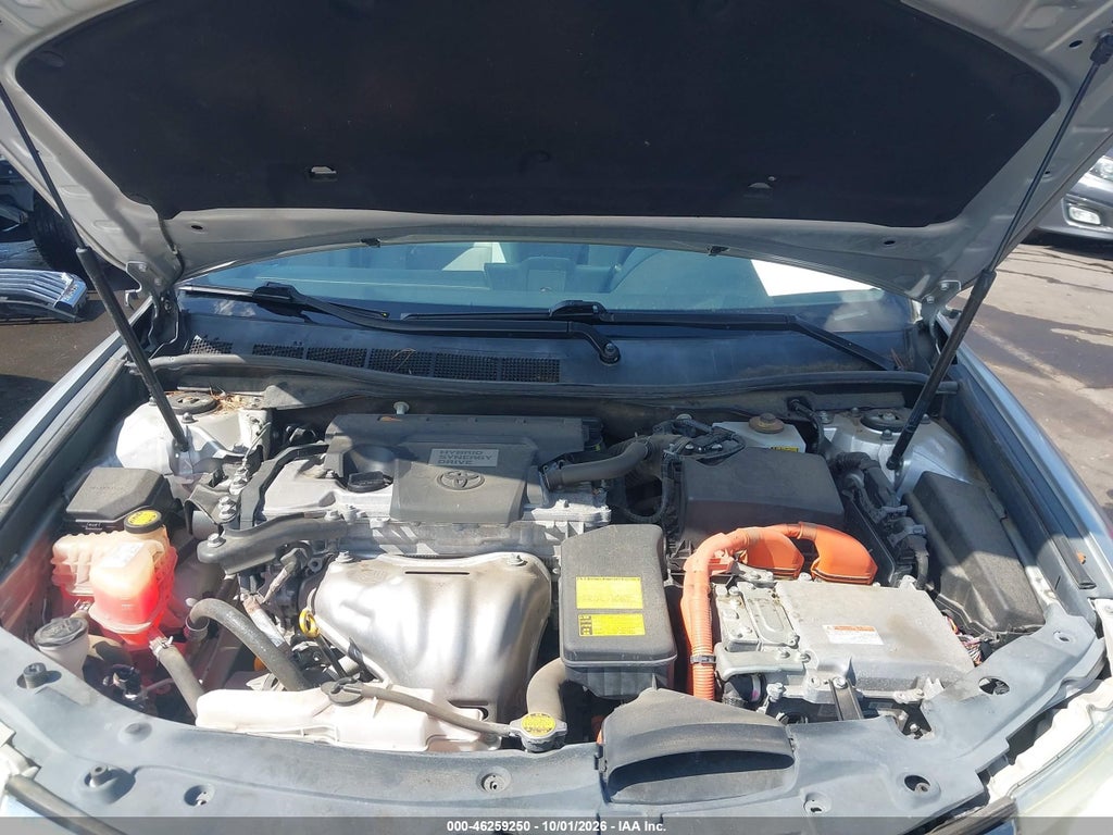 2012 Toyota Camry Hybrid XLE photo 10