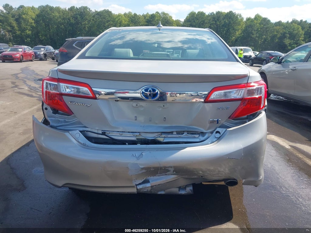2012 Toyota Camry Hybrid XLE photo 6