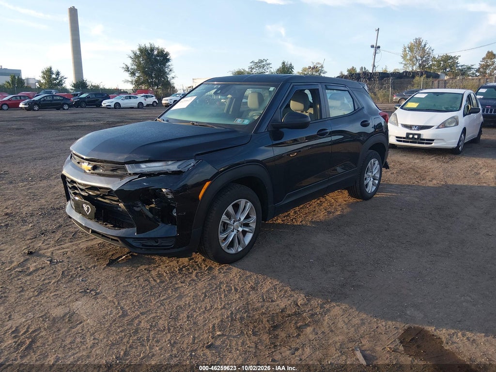 2021 Chevrolet Trailblazer FWD LS photo 2