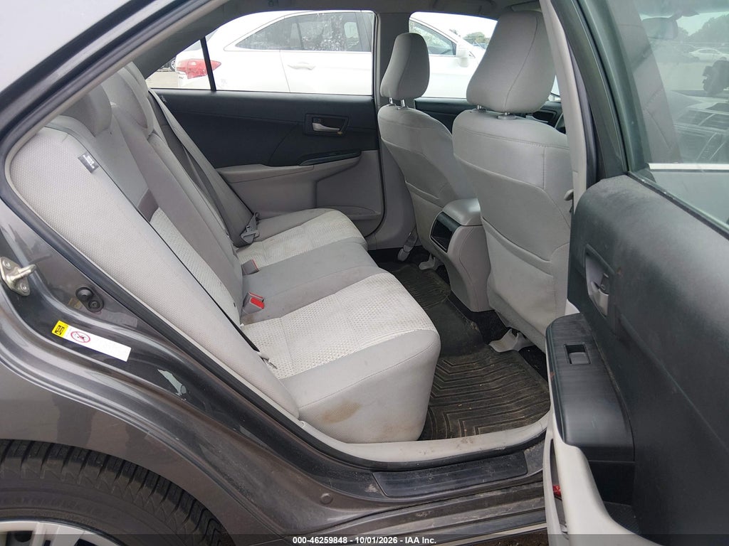 2014 Toyota Camry LE photo 8