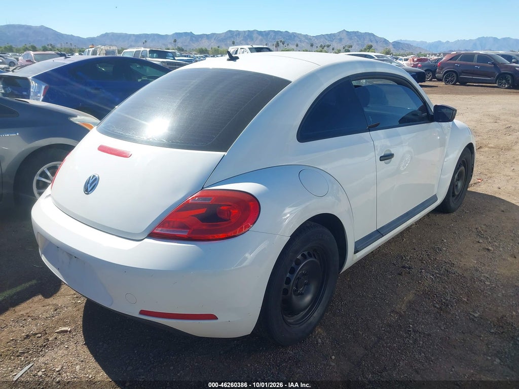 2013 Volkswagen Beetle 2.5L Entry photo 4