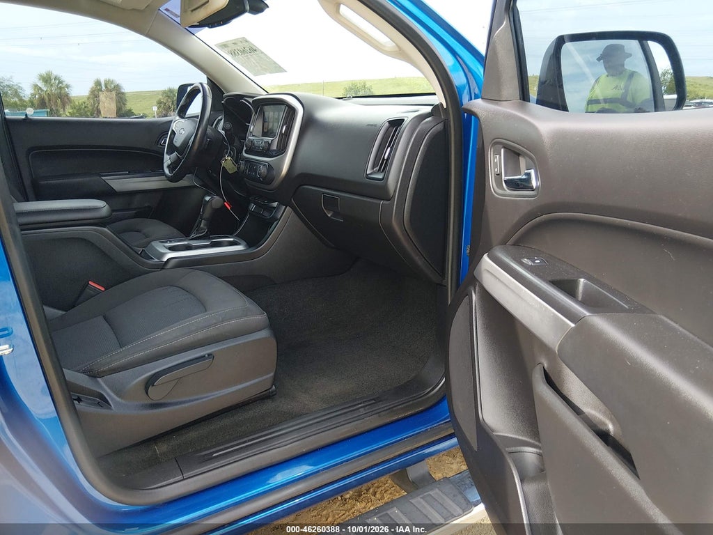 2018 Chevrolet Colorado LT photo 5