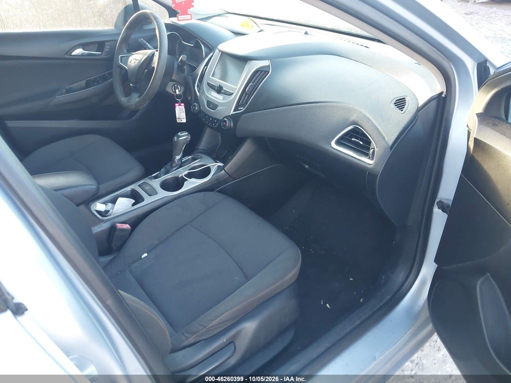 2018 Chevrolet Cruze LS Auto photo 5