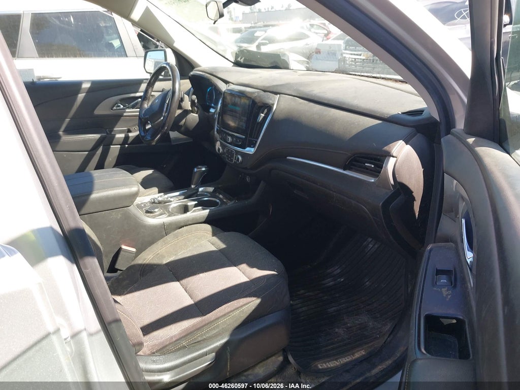 2019 Chevrolet Traverse 1LT photo 5