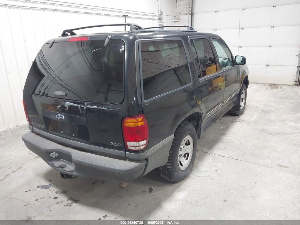 2000 Ford Explorer XLS photo 4