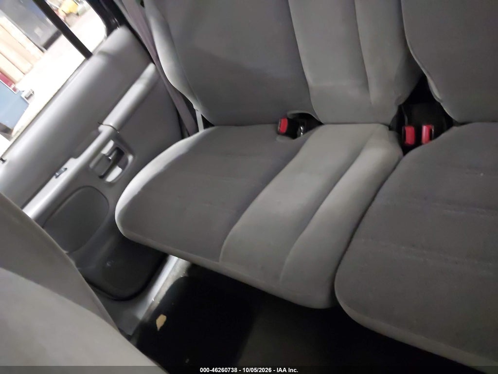 2000 Ford Explorer XLS photo 8