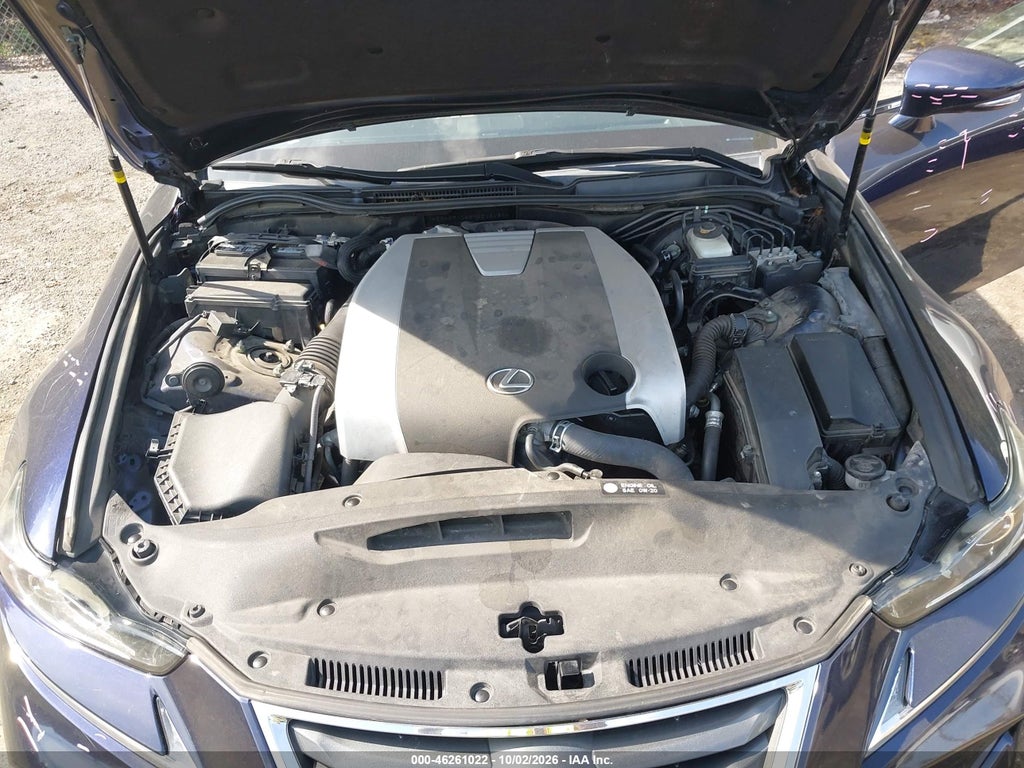 2017 Lexus IS 300 photo 10