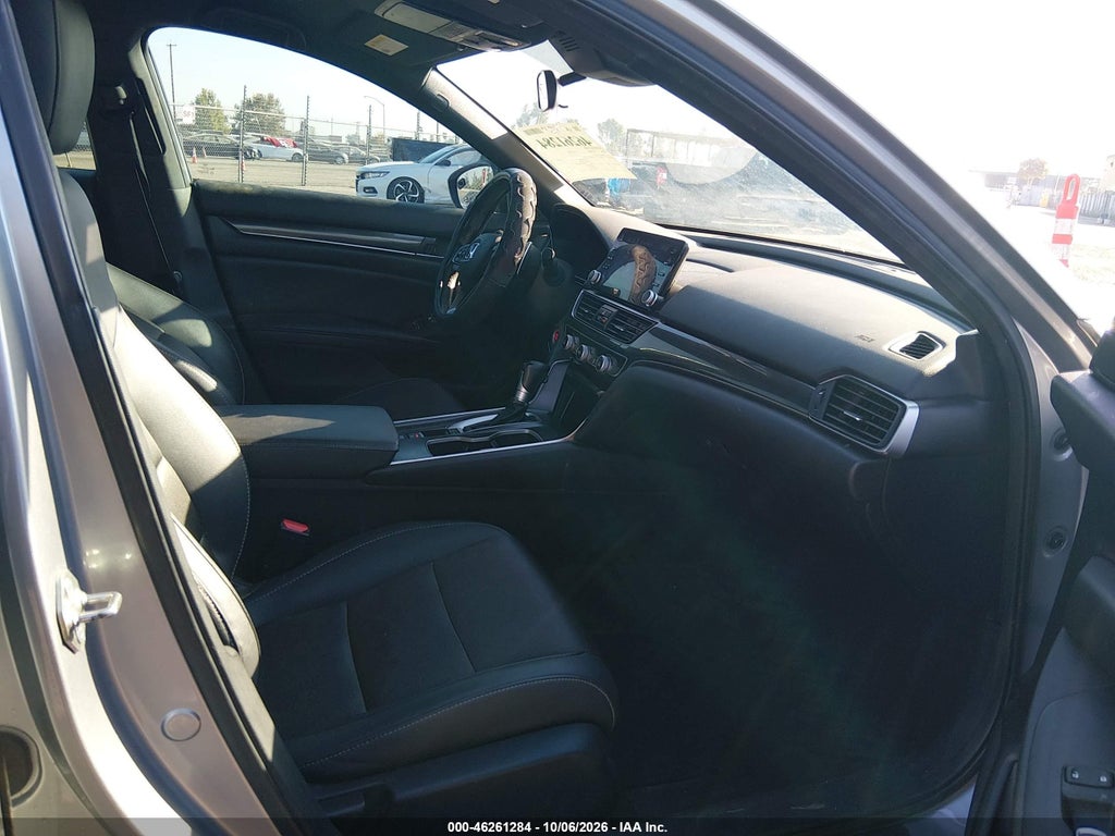 2020 Honda Accord Sport photo 5