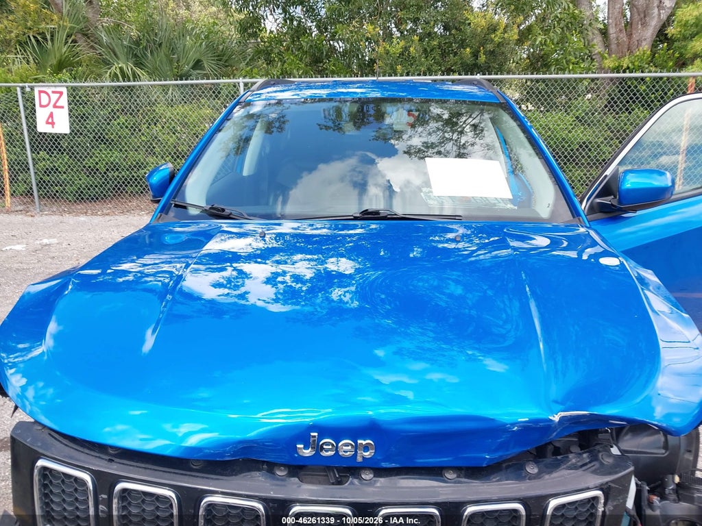 2021 Jeep Compass Latitude FWD photo 10