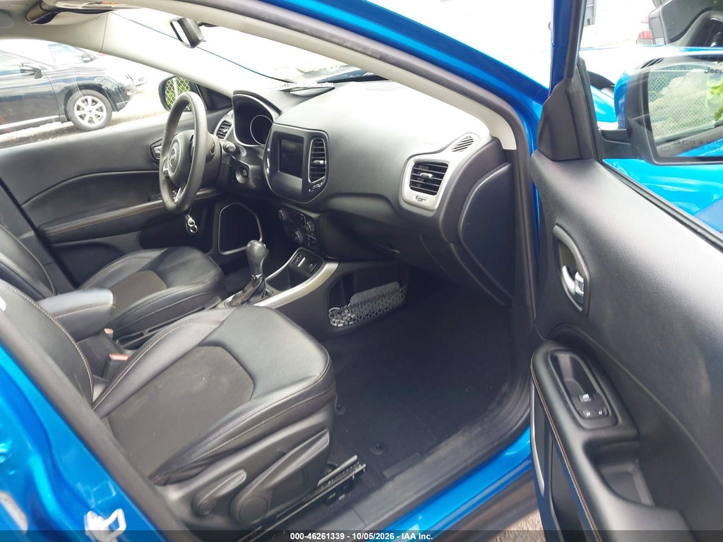 2021 Jeep Compass Latitude FWD photo 5
