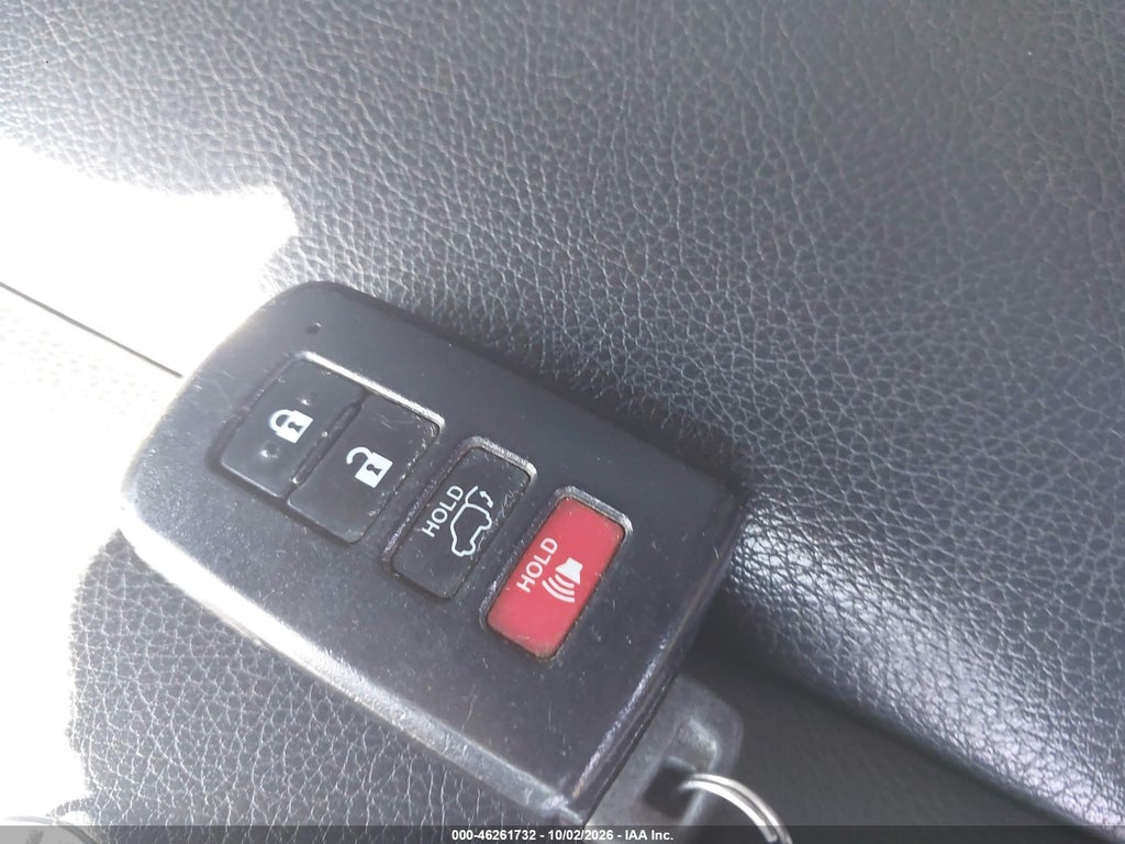 2015 Toyota RAV4 Limited photo 11