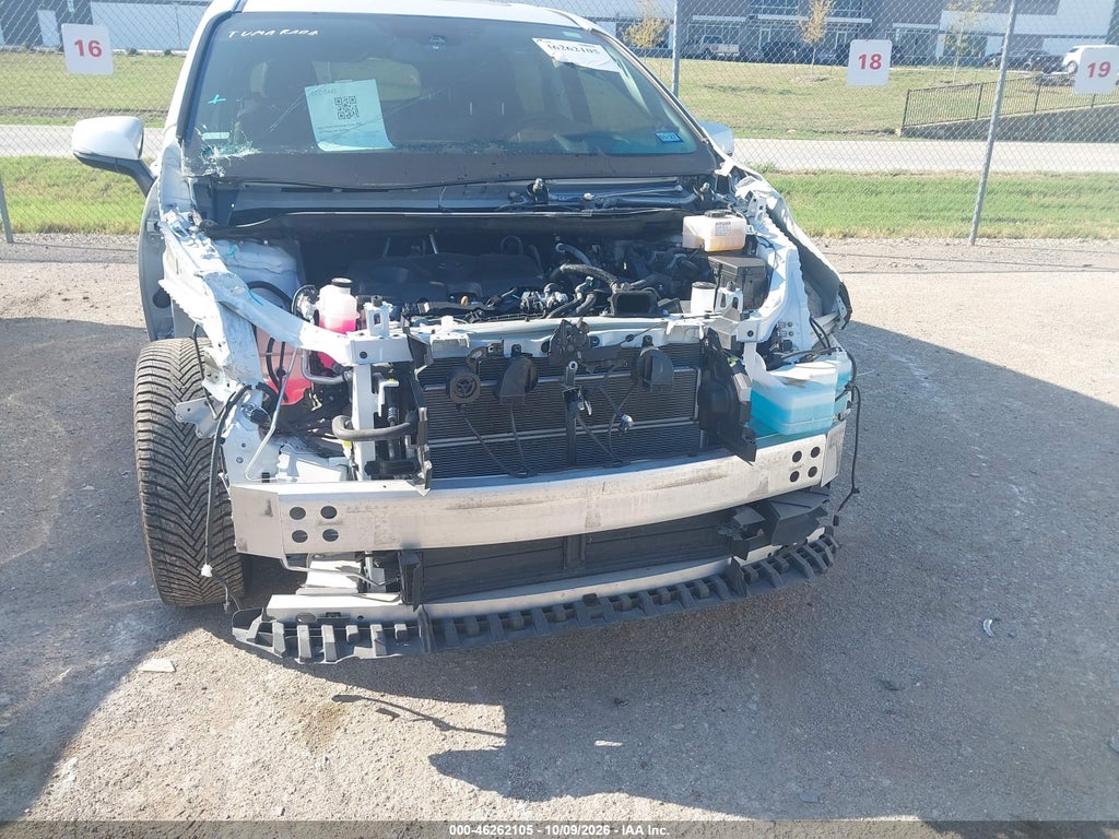 2024 Toyota Sienna Platinum photo 6