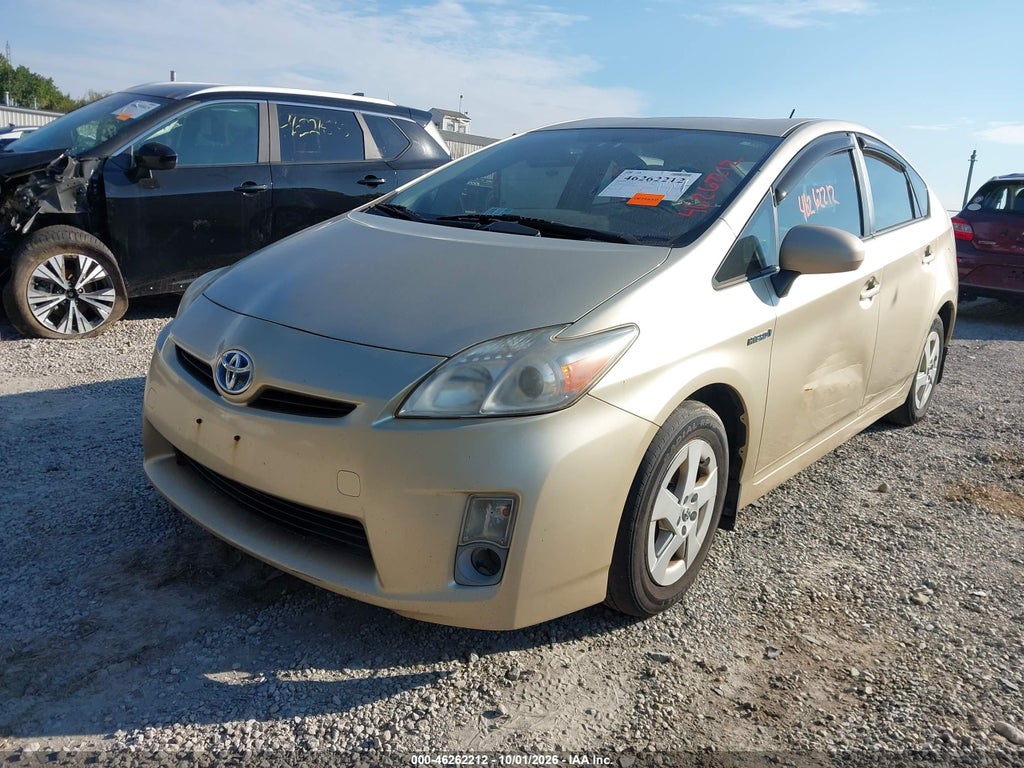 2011 Toyota Prius photo 2