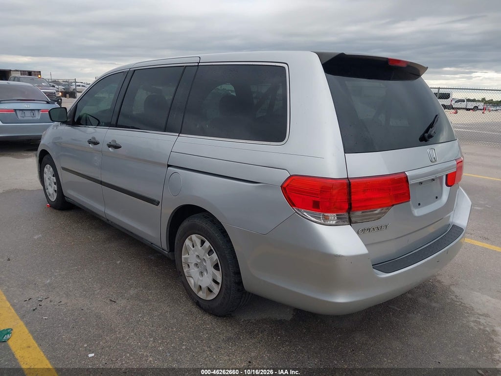2010 Honda Odyssey LX photo 3