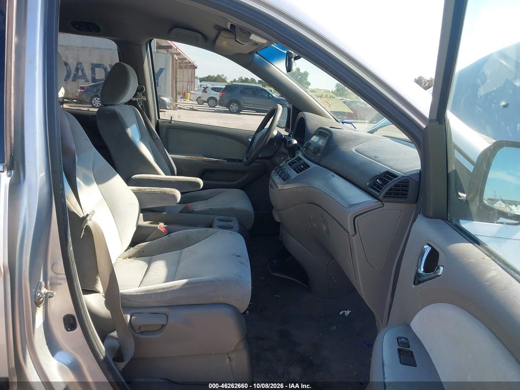 2010 Honda Odyssey LX photo 5