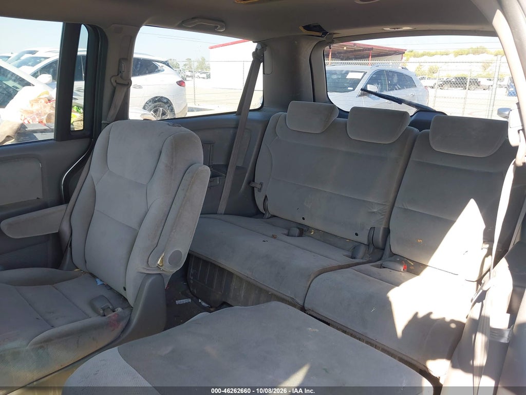 2010 Honda Odyssey LX photo 8