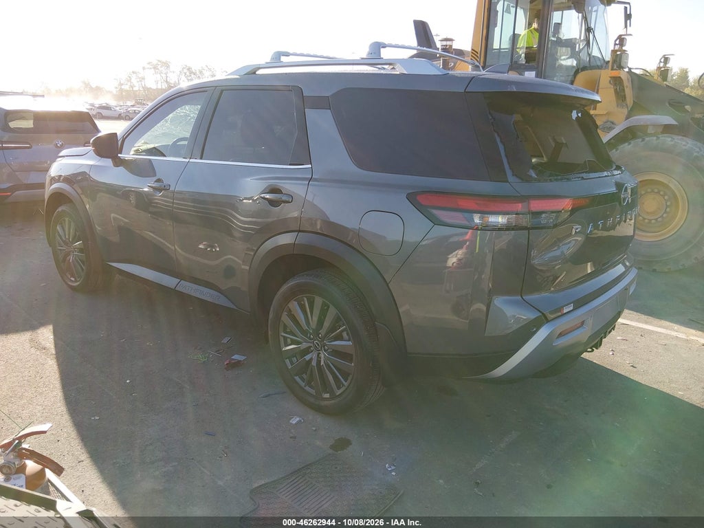 2025 Nissan Pathfinder SL FWD photo 3