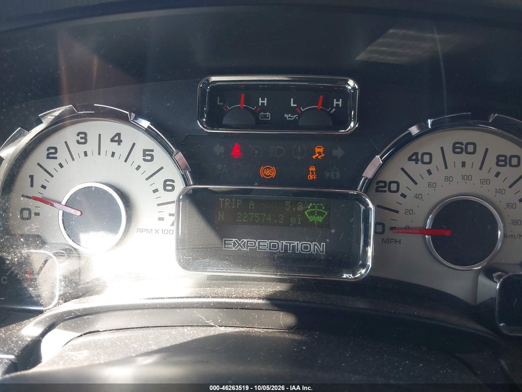 2013 Ford Expedition EL Limited photo 7