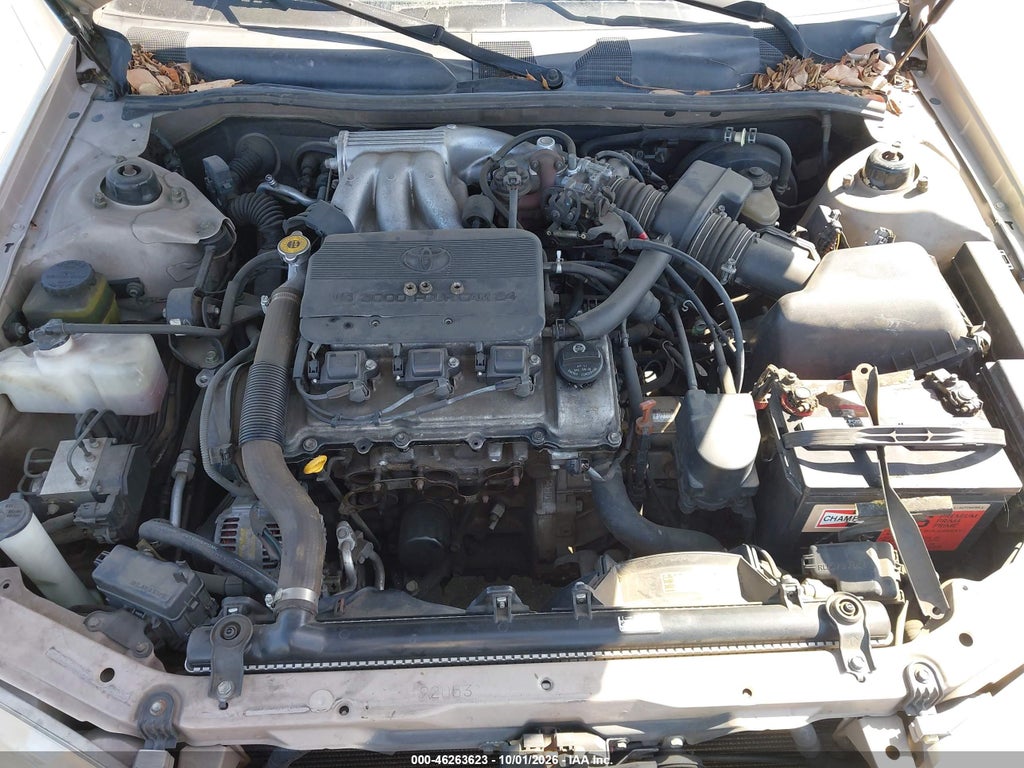 2001 Toyota Camry LE V6 photo 10
