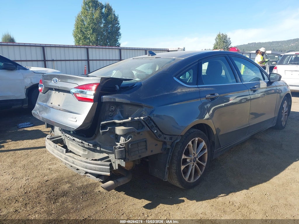 2019 Ford Fusion SE photo 4