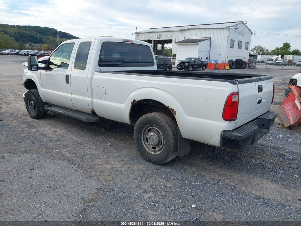 2011 Ford F-250 XL photo 3
