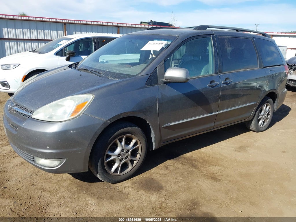2004 Toyota Sienna XLE Limited photo 2