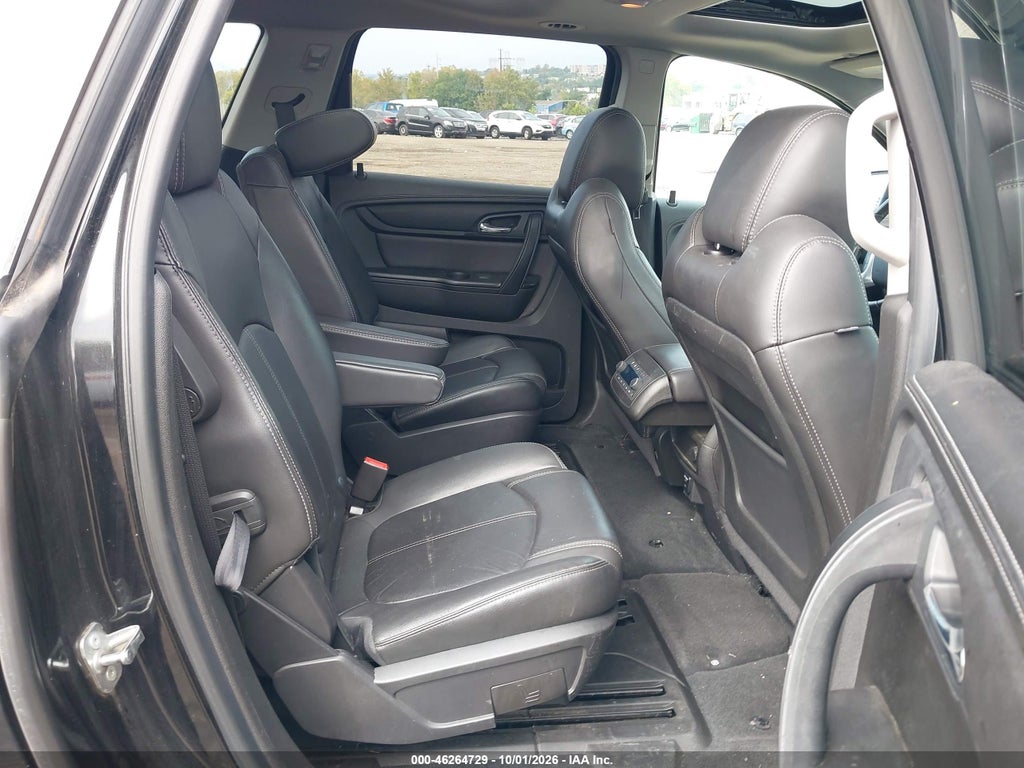 2016 Chevrolet Traverse 2LT photo 8