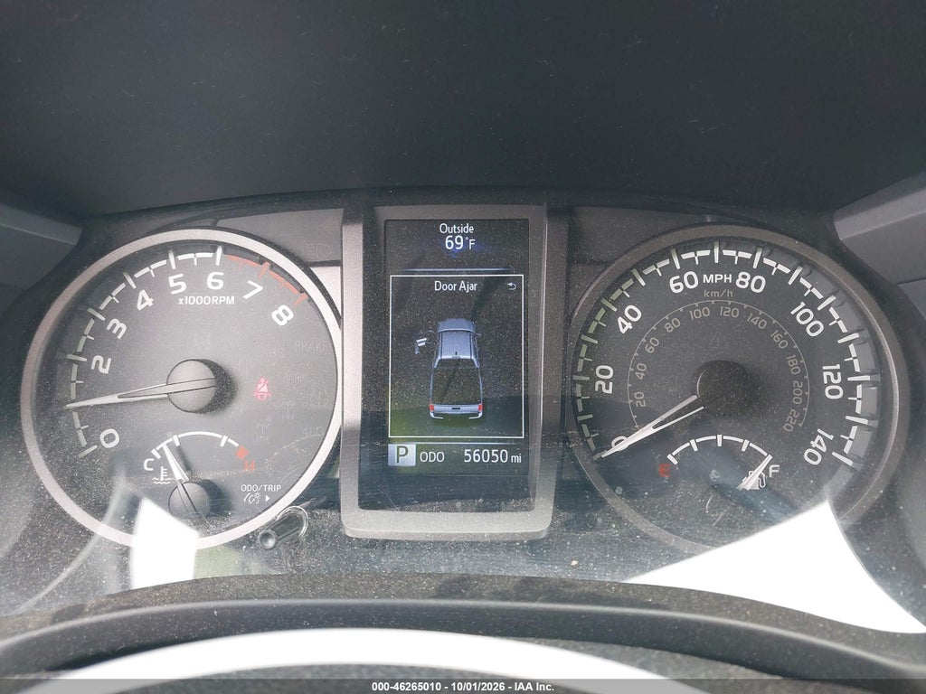 2017 Toyota Tacoma TRD Sport photo 7