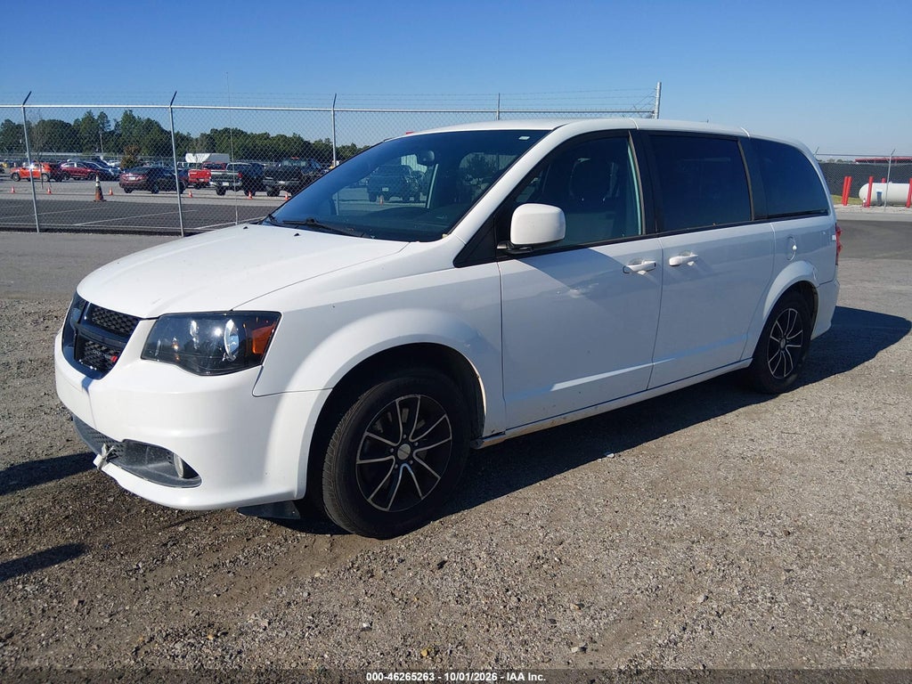 2018 Dodge Grand Caravan SE Plus photo 2