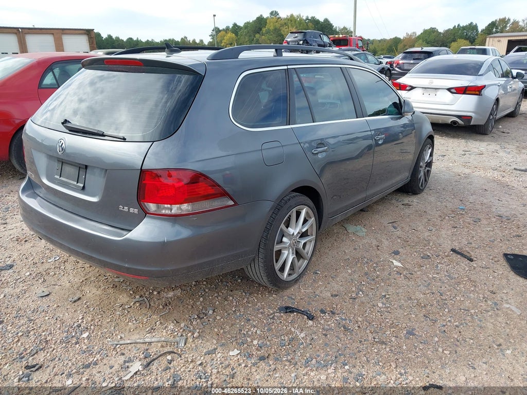 2012 Volkswagen Jetta Sportwagen 2.5L SE photo 4