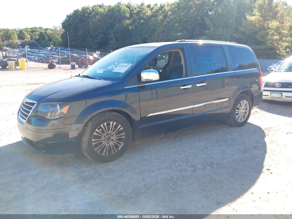 2014 Chrysler Town & Country Touring-L photo 2