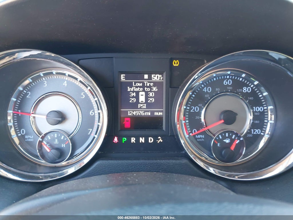 2014 Chrysler Town & Country Touring-L photo 7
