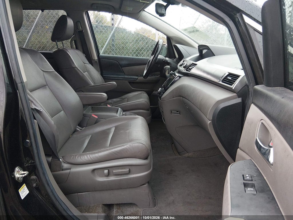 2014 Honda Odyssey EX-L photo 5