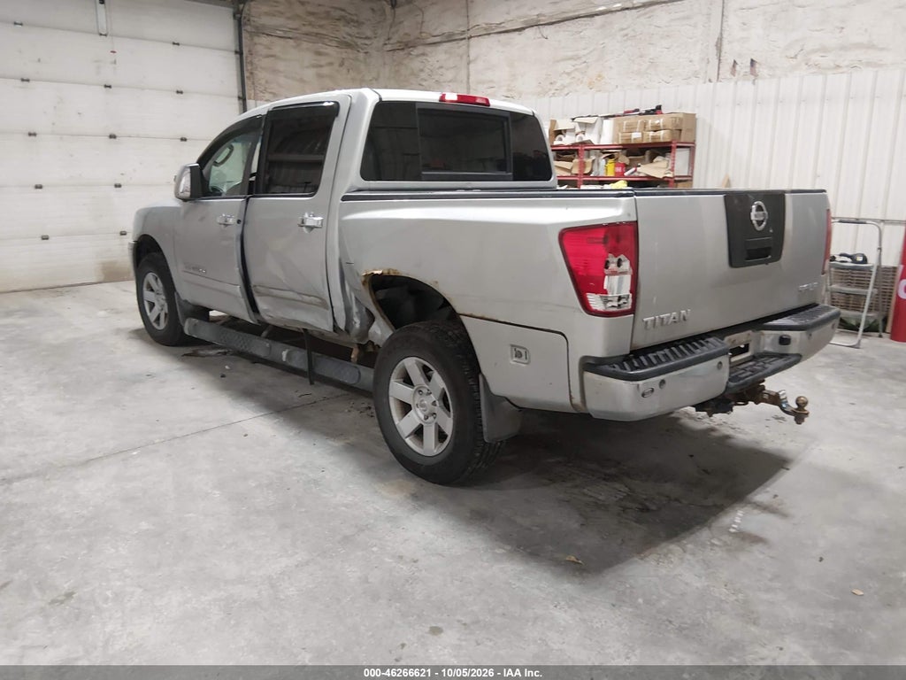 2005 Nissan Titan LE photo 3