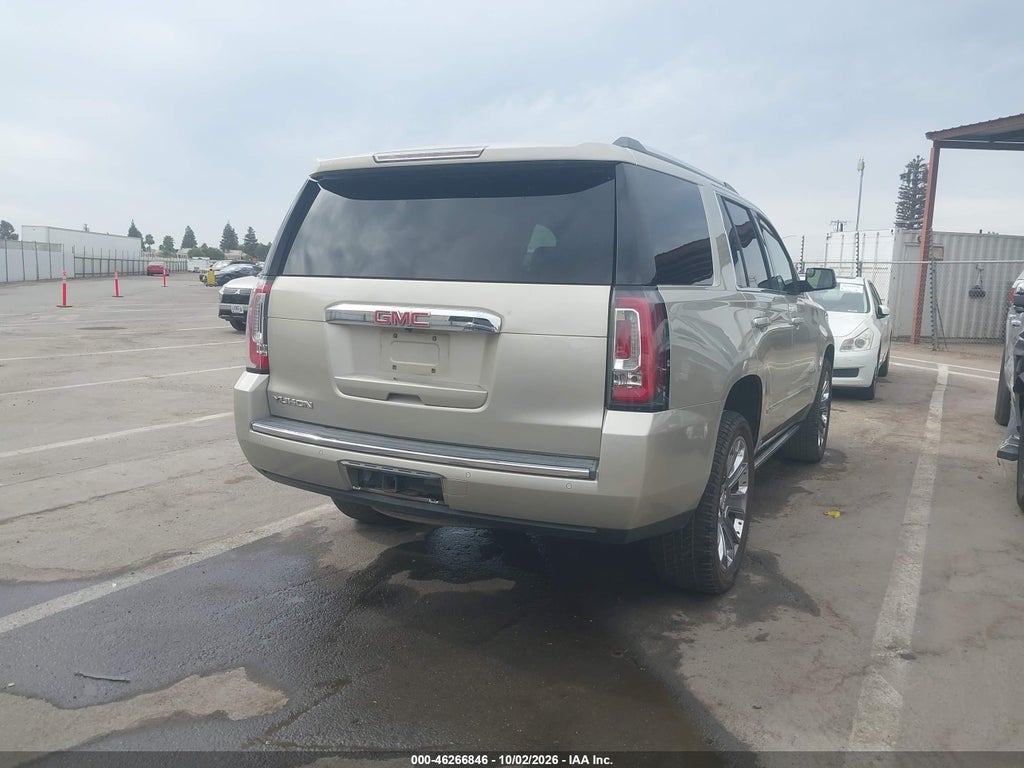2016 GMC Yukon Denali photo 4