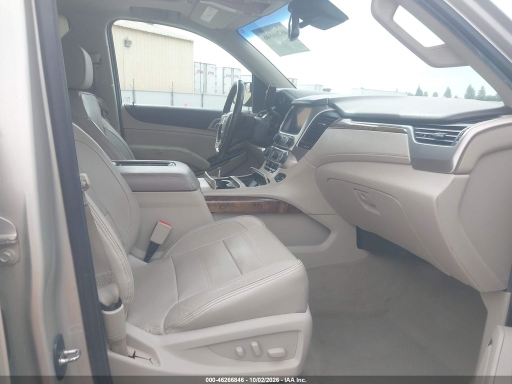 2016 GMC Yukon Denali photo 5