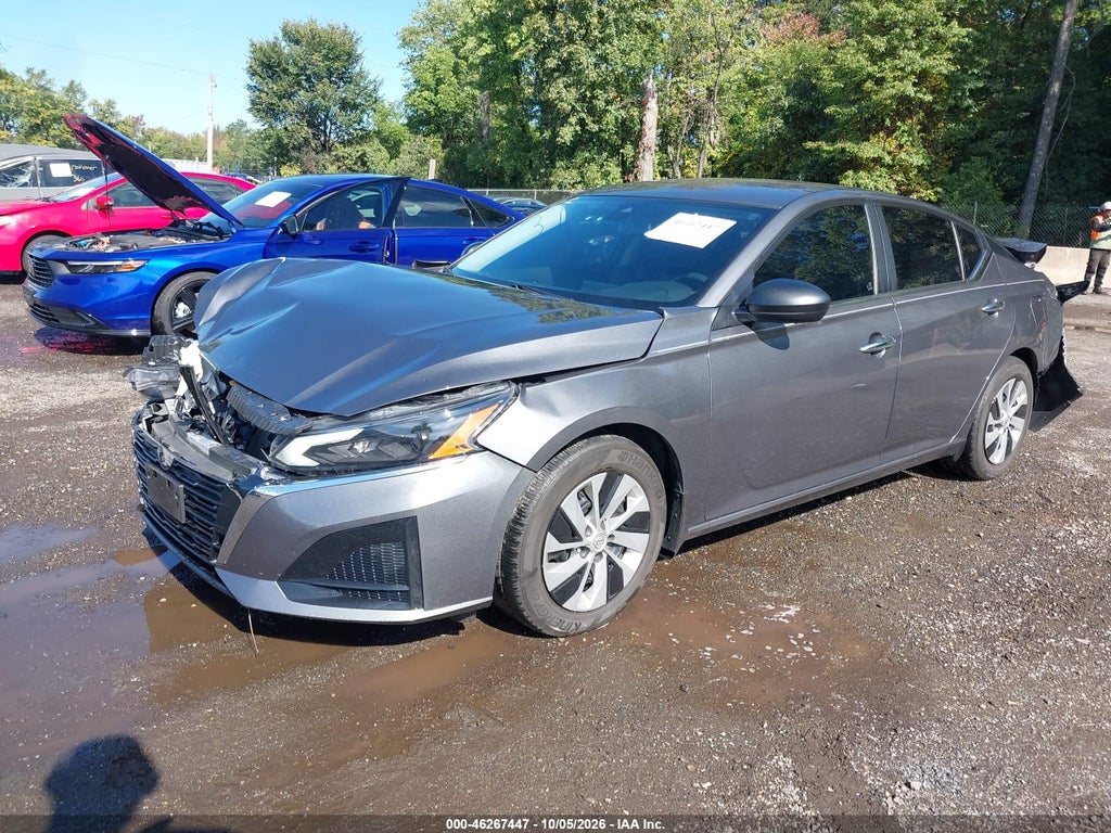 2024 Nissan Altima S FWD photo 2