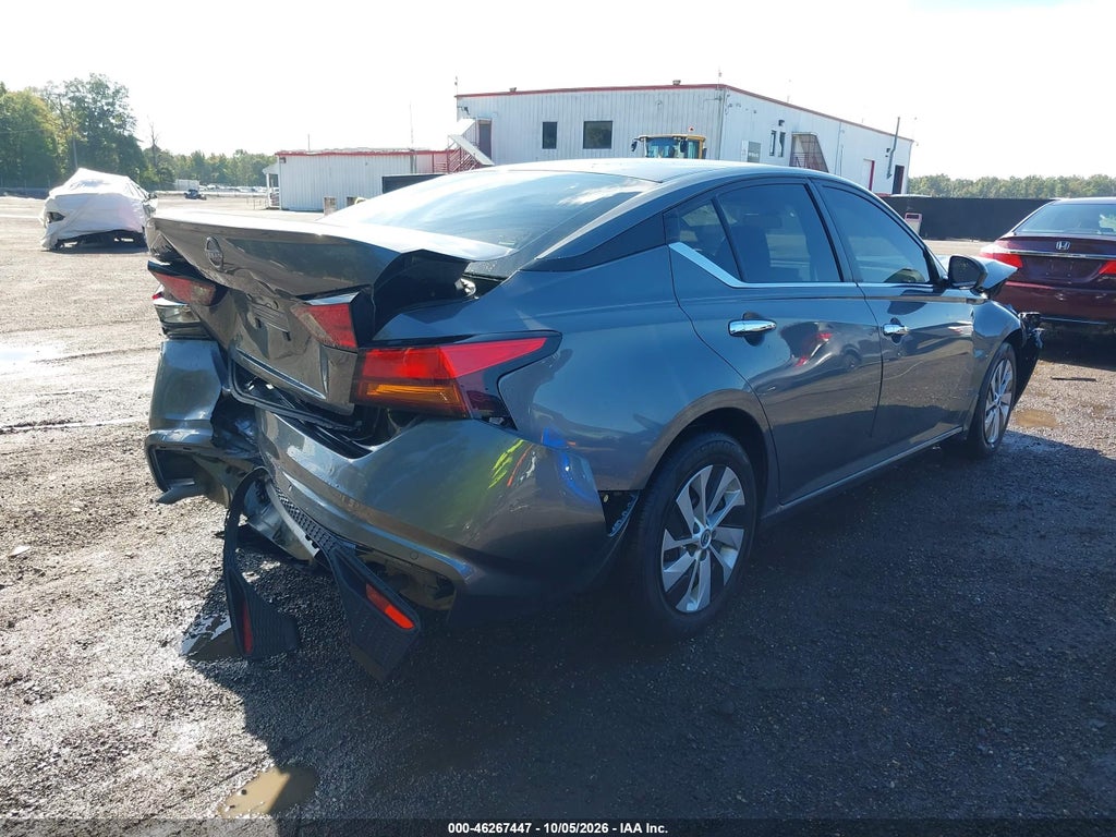 2024 Nissan Altima S FWD photo 4