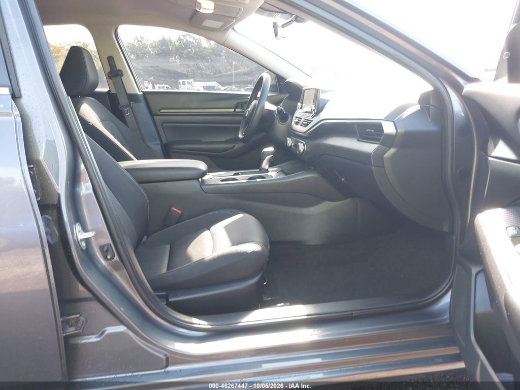 2024 Nissan Altima S FWD photo 5
