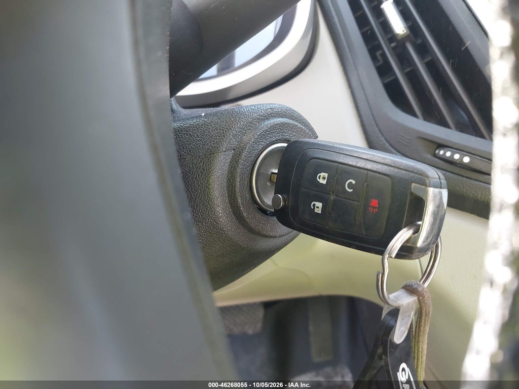 2016 Chevrolet Equinox LT photo 11