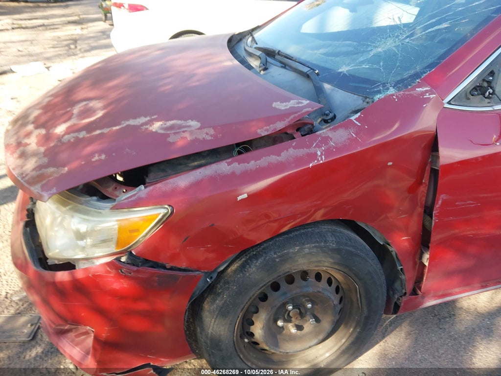 2012 Toyota Camry LE photo 6
