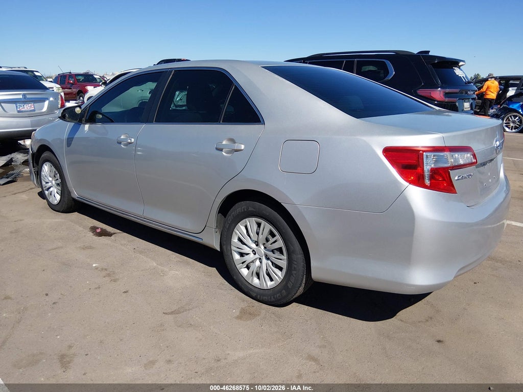 2012 Toyota Camry LE photo 3
