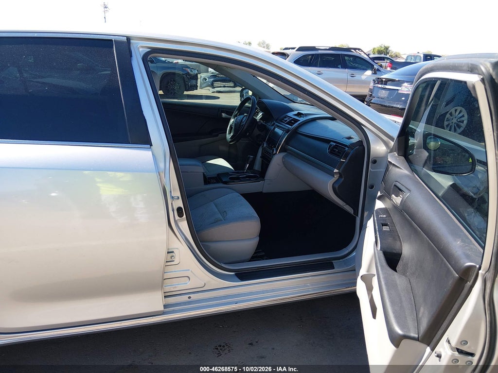 2012 Toyota Camry LE photo 5