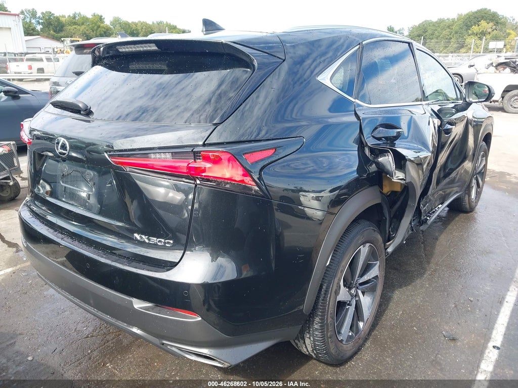 2021 Lexus NX 300 photo 4
