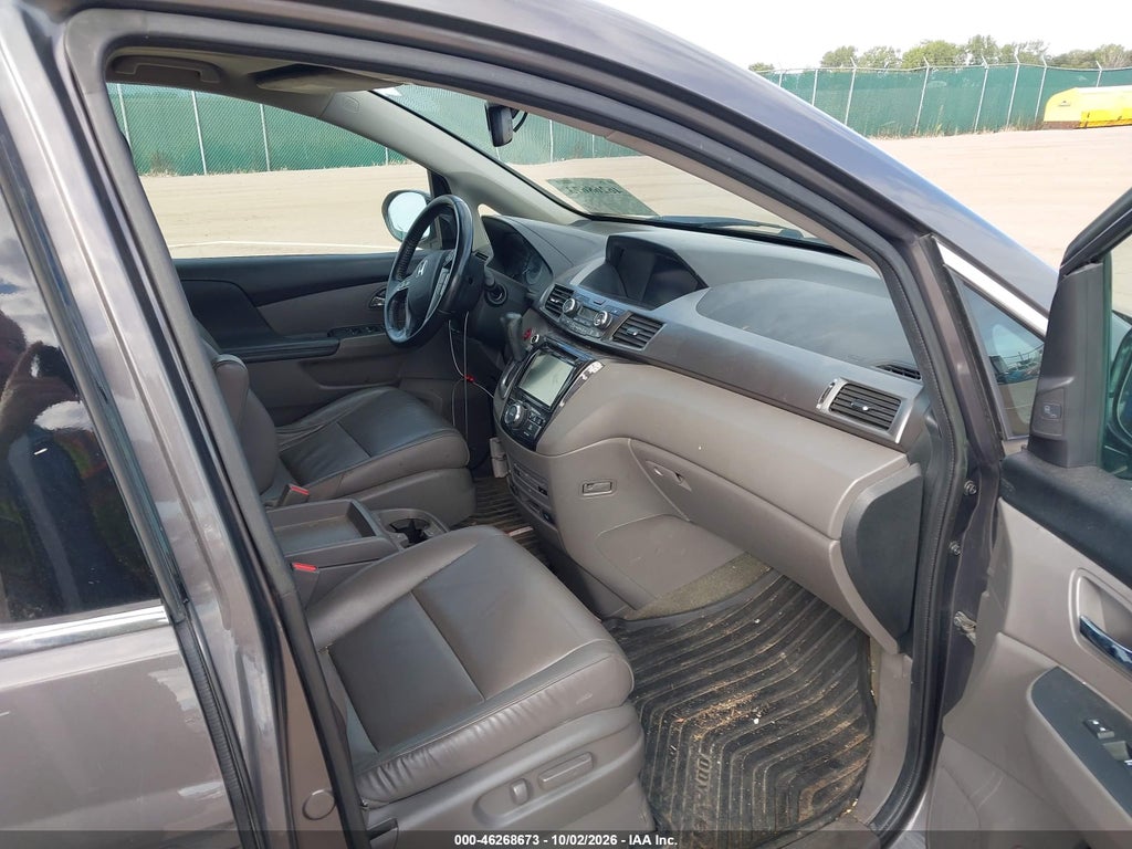 2015 Honda Odyssey Touring/Touring Elite photo 5