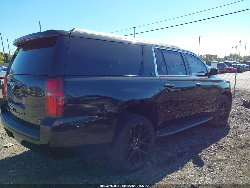 2018 Chevrolet Suburban LT photo 6