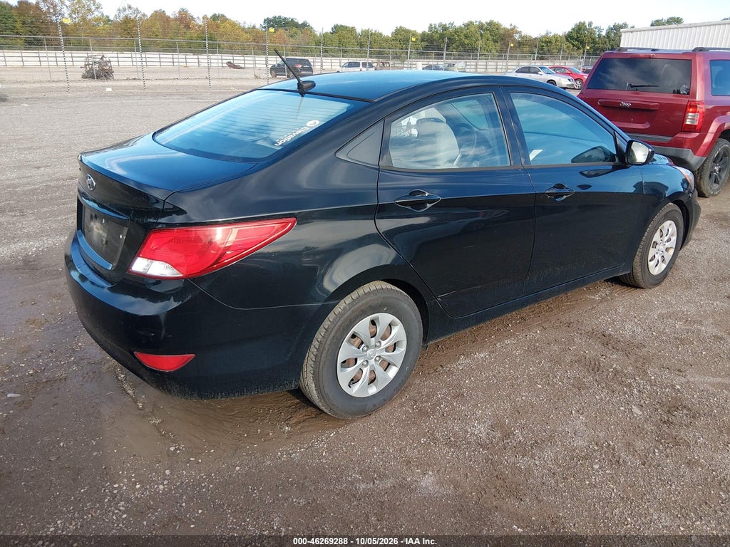 2017 Hyundai Accent SE photo 4