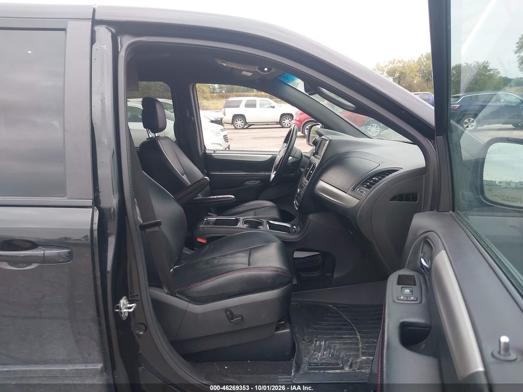 2017 Dodge Grand Caravan GT photo 5