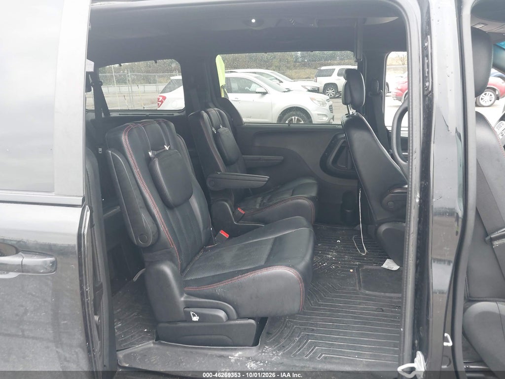 2017 Dodge Grand Caravan GT photo 8